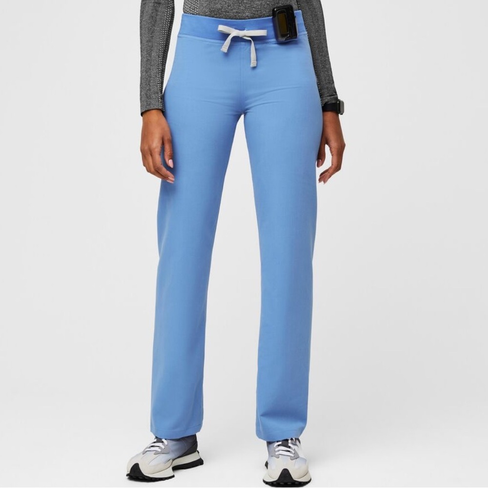 Figs Livingston Basic Scrub Pants™ in Ceil Blue, size Medium